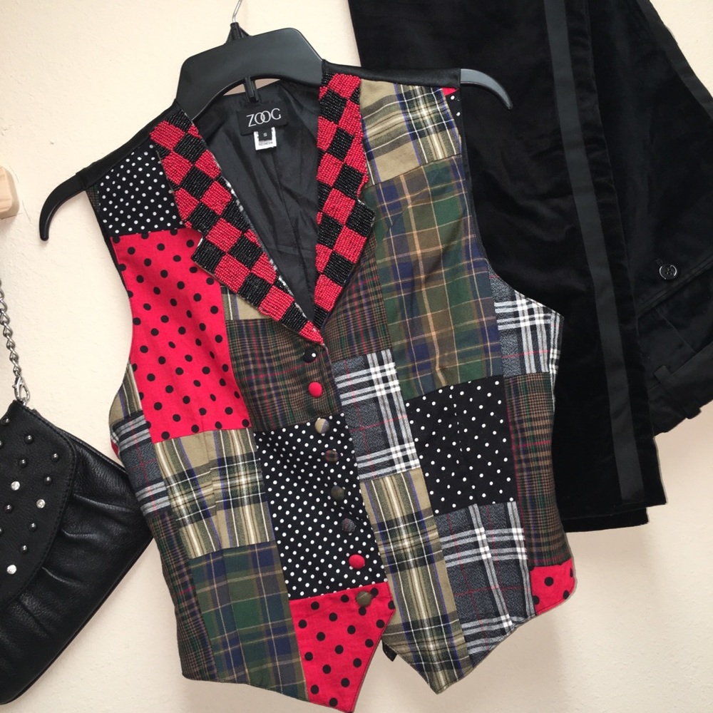 ZOOG Tuxedo Vest Red Black Beaded Collar Patchwork - Picture 6 of 8